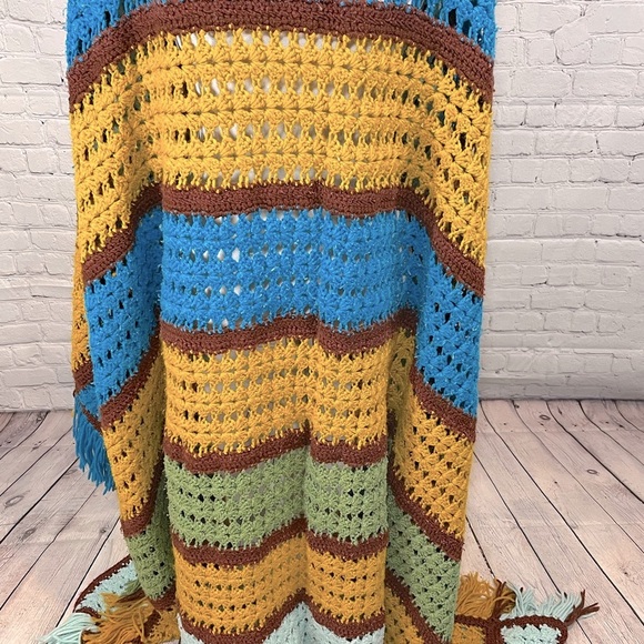 HANDMADE CROCHETED BLANKET - Picture 2 of 2